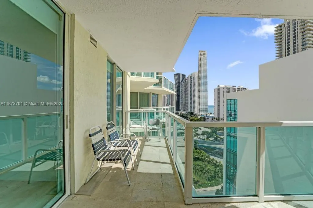 150 Sunny Isles Blvd, #1-1606