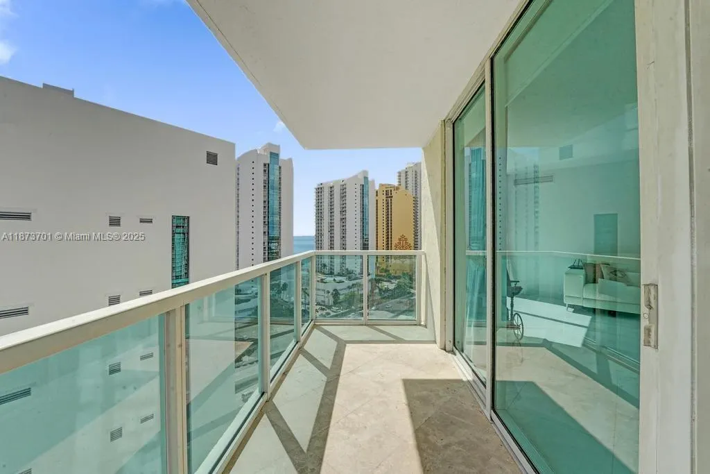 150 Sunny Isles Blvd, #1-1606