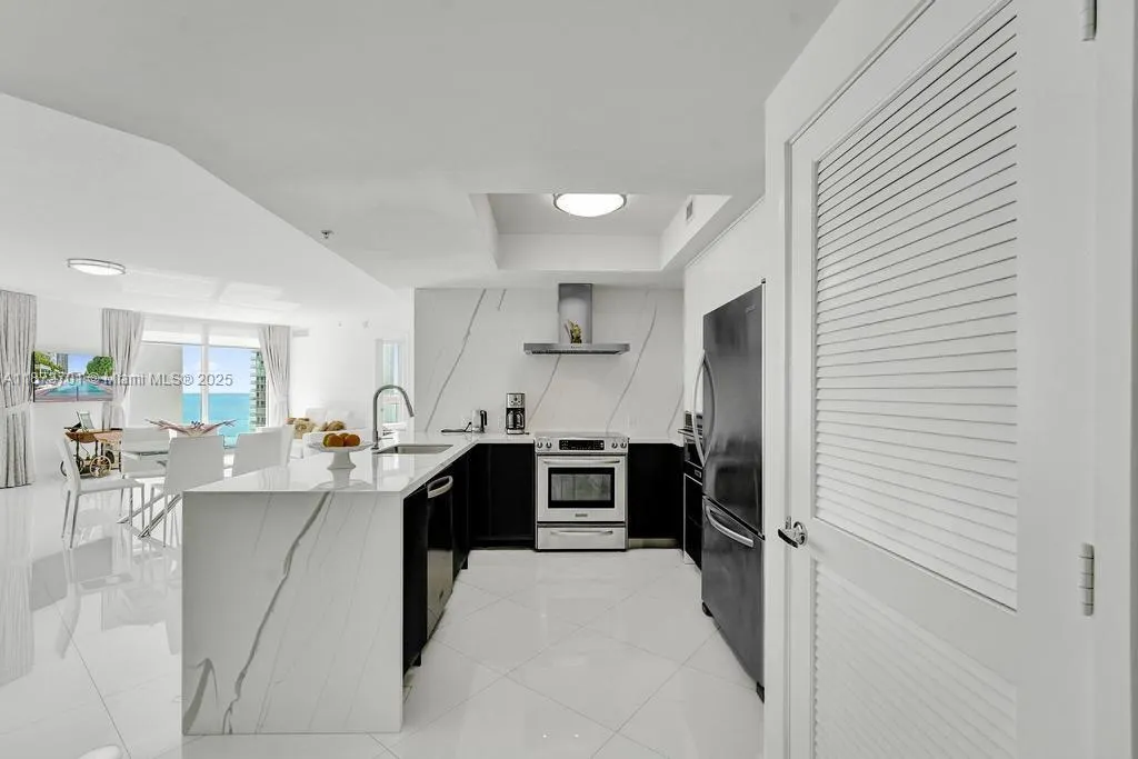 150 Sunny Isles Blvd, #1-1606