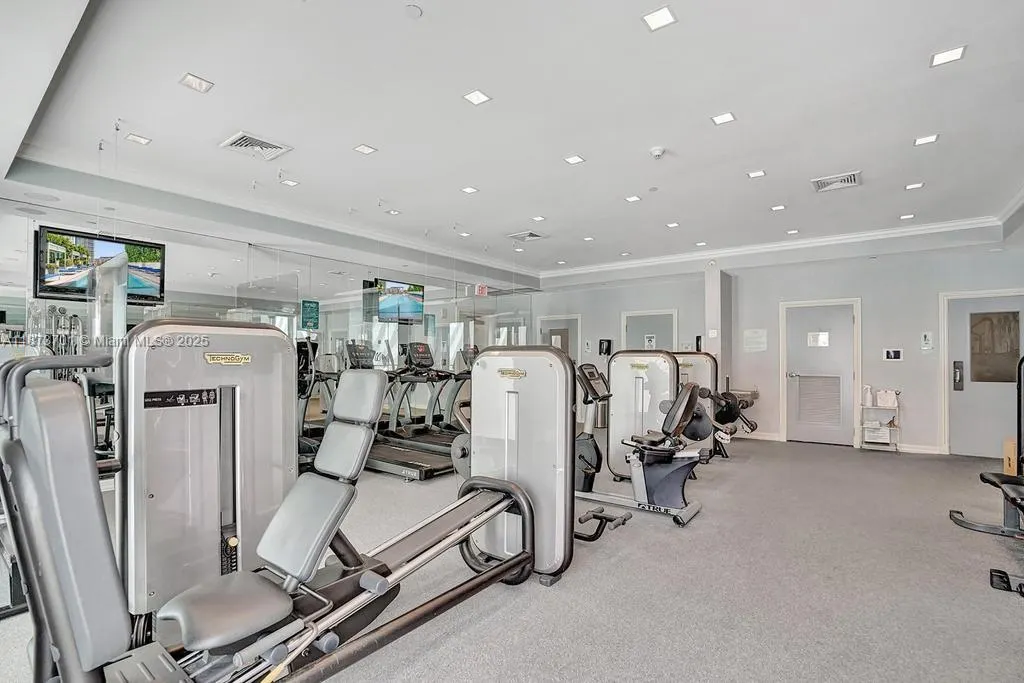 150 Sunny Isles Blvd, #1-1606