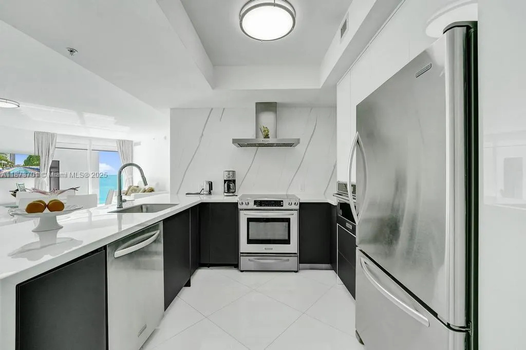 150 Sunny Isles Blvd, #1-1606