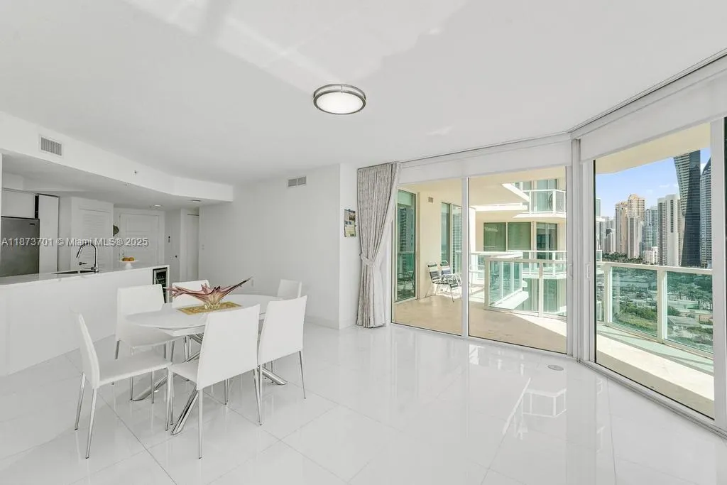 150 Sunny Isles Blvd, #1-1606
