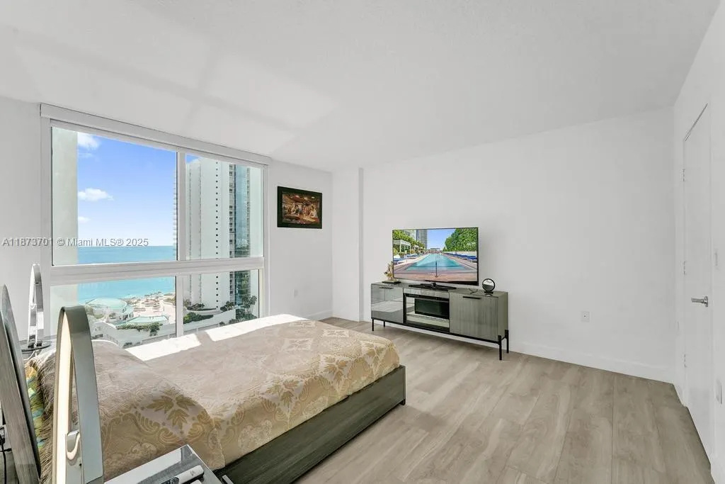 150 Sunny Isles Blvd, #1-1606