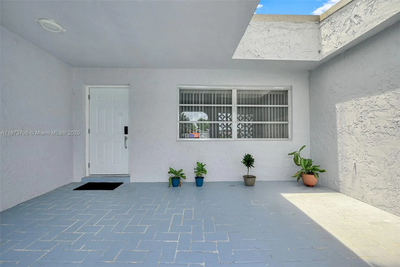 9480 NW 24th Pl