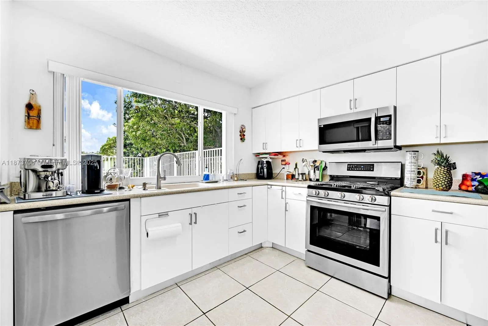 9480 NW 24th Pl