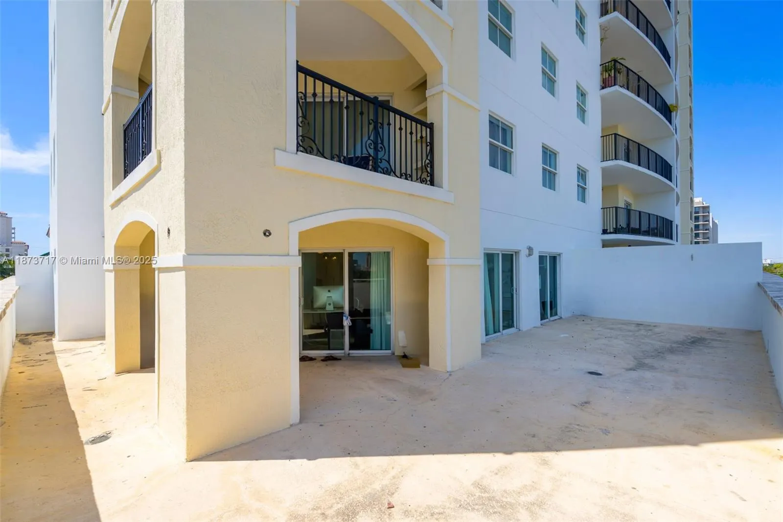 1627 SW 37th Ave, #207