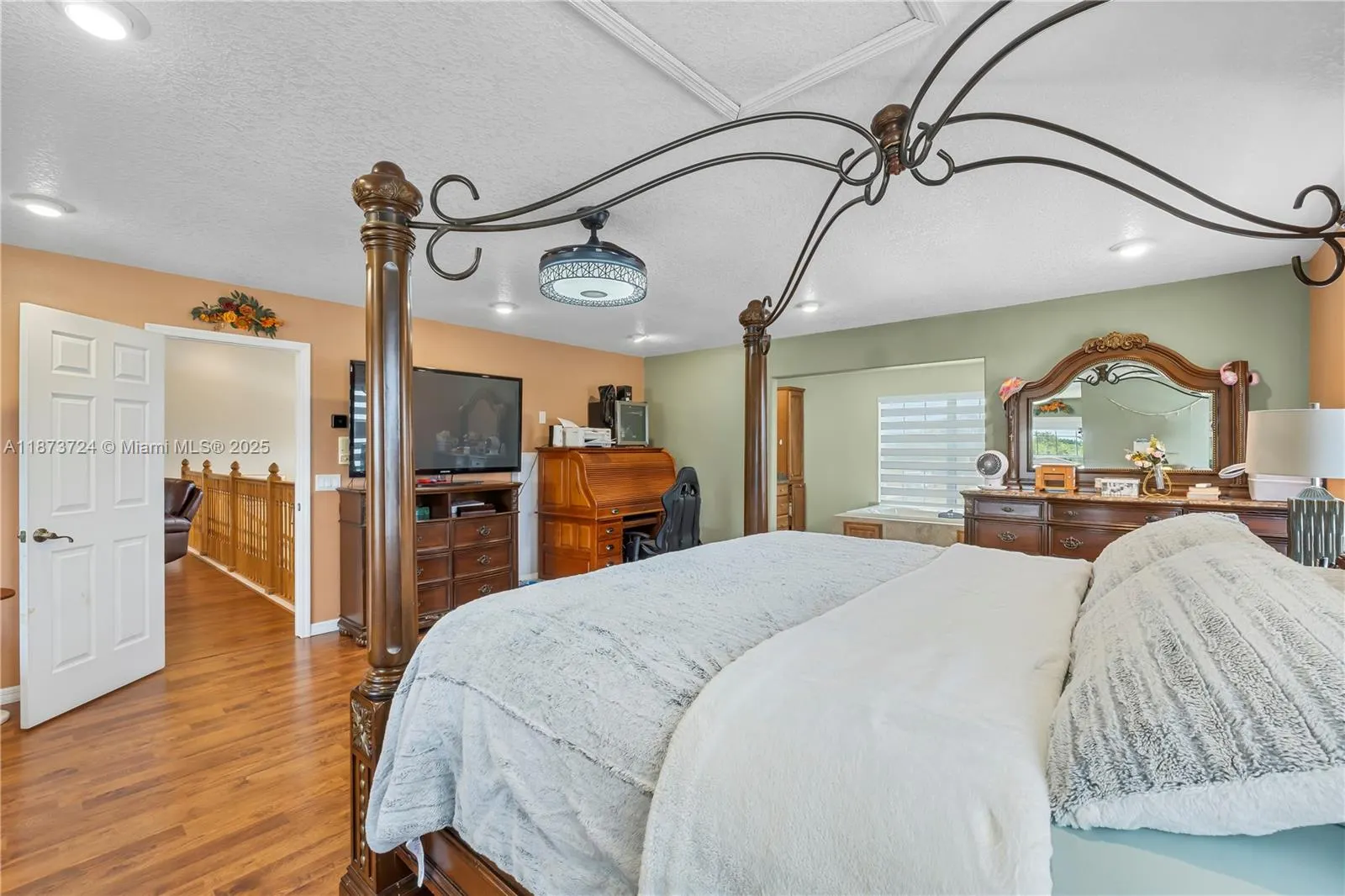 5208 Oakdale Rd, #5208