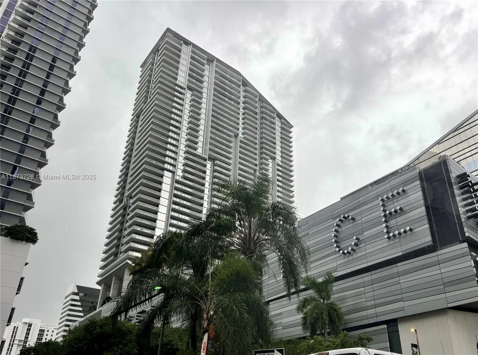 88 SW 7th St, #3105
