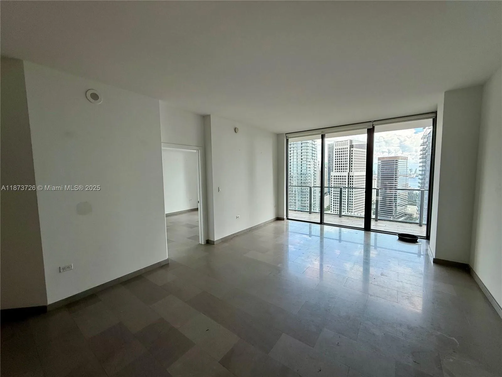 88 SW 7th St, #3105