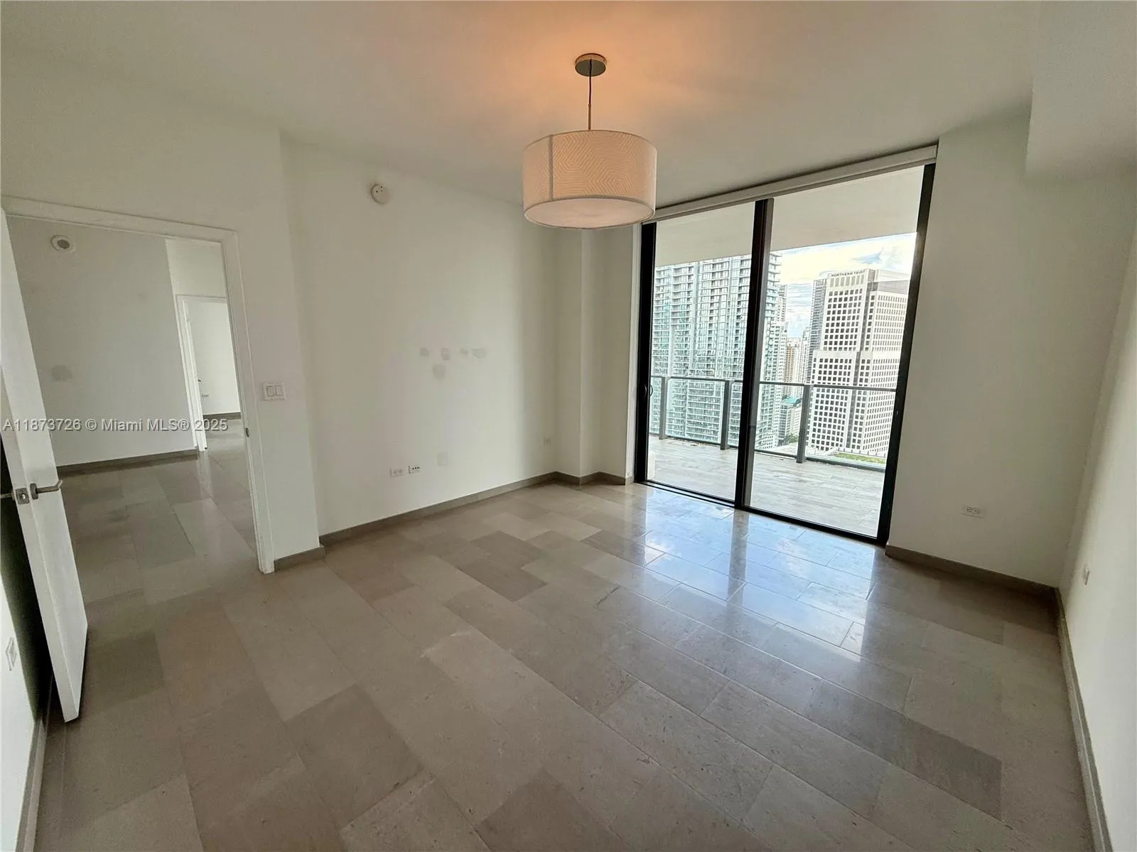 88 SW 7th St, #3105