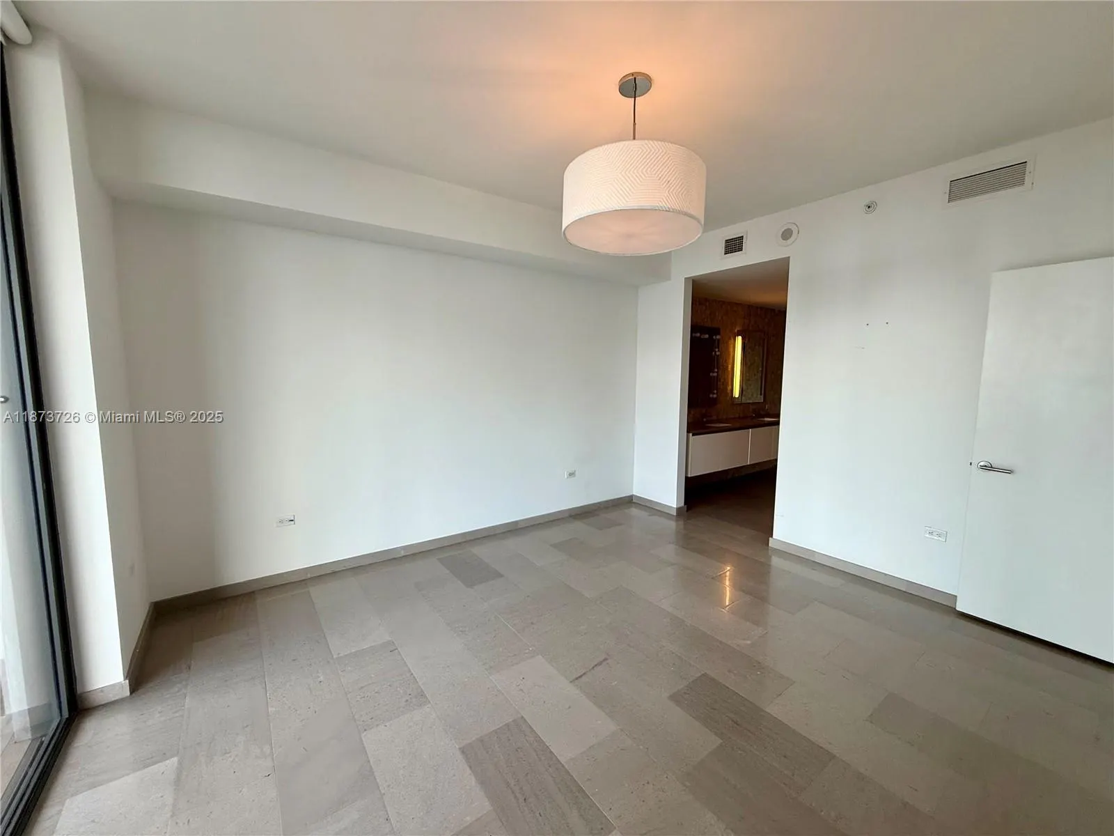 88 SW 7th St, #3105