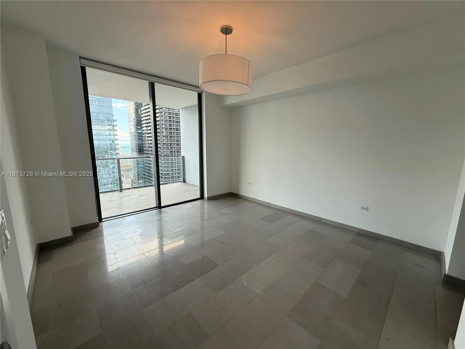 88 SW 7th St, #3105