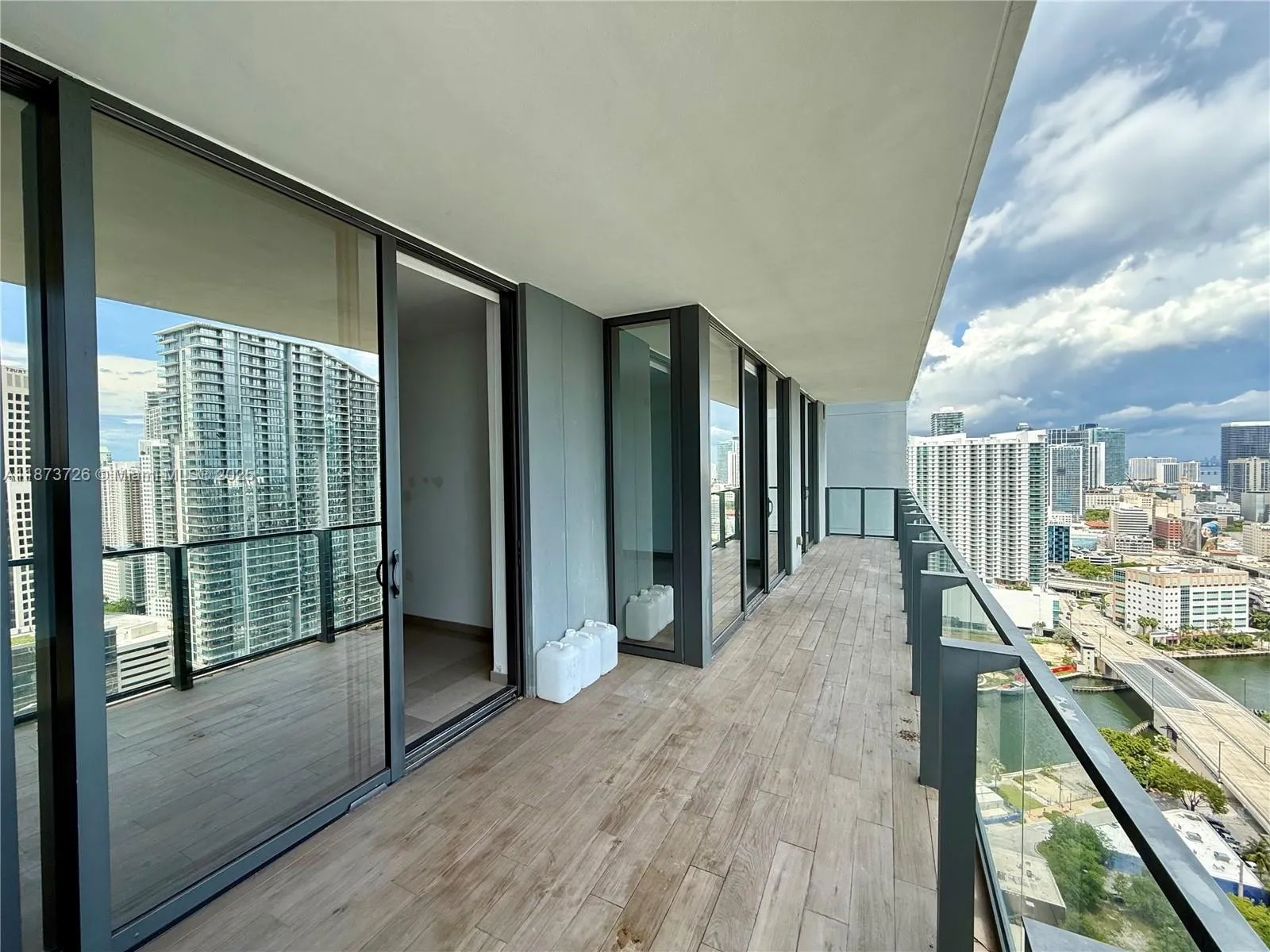 88 SW 7th St, #3105
