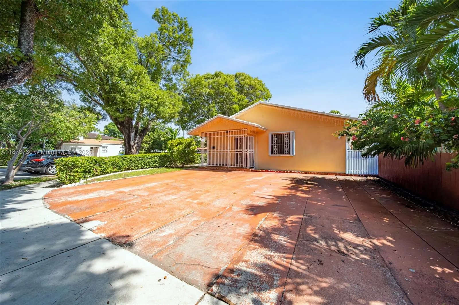 2500 SW 11th St