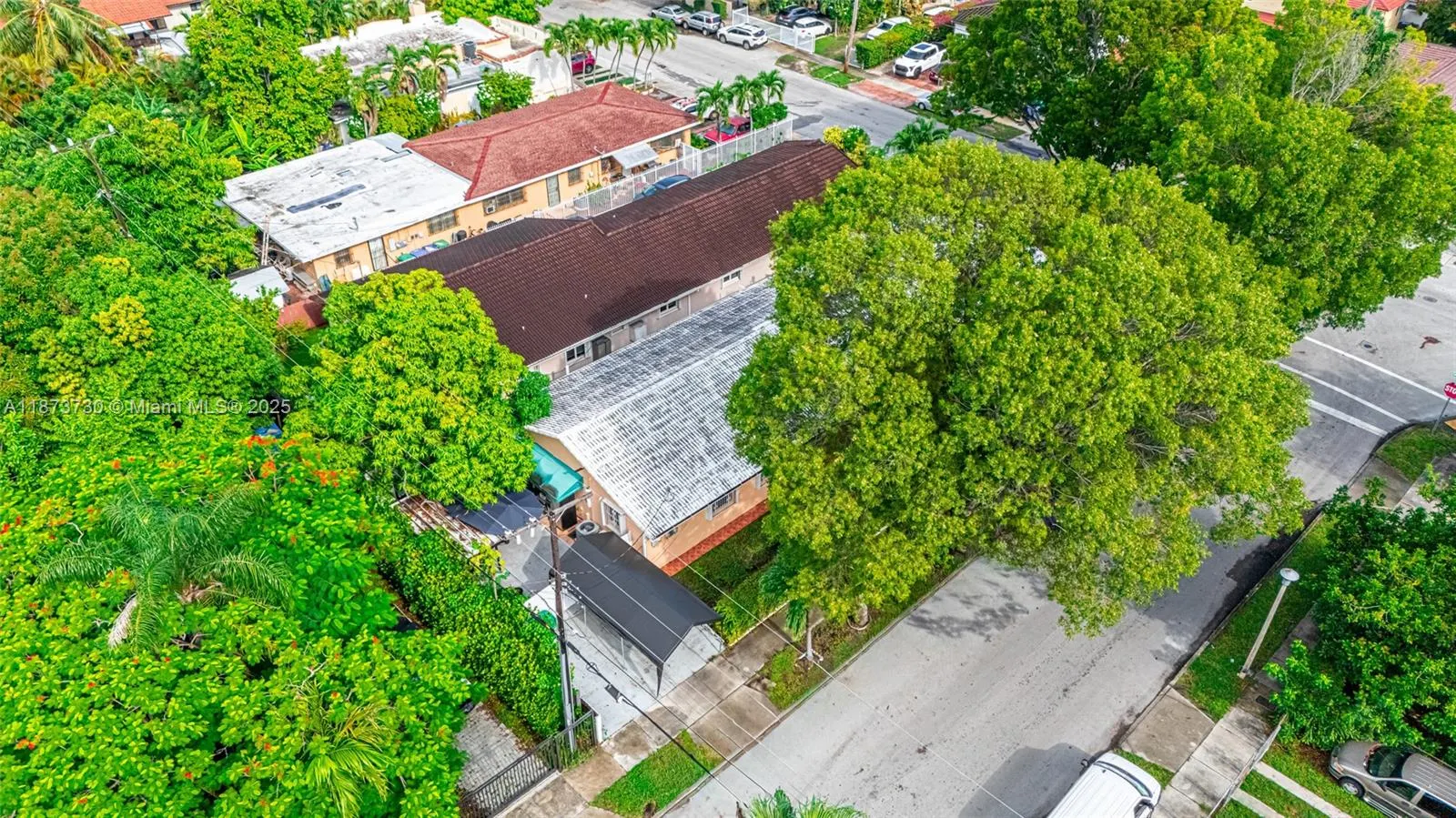 2500 SW 11th St