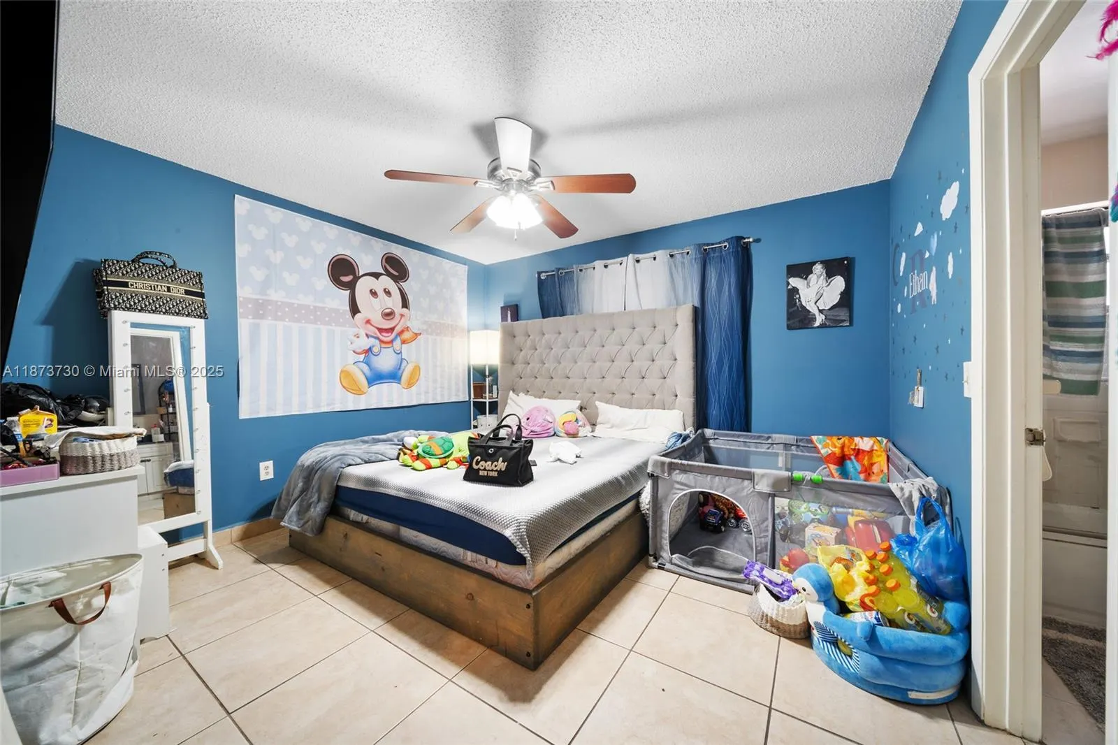 2500 SW 11th St