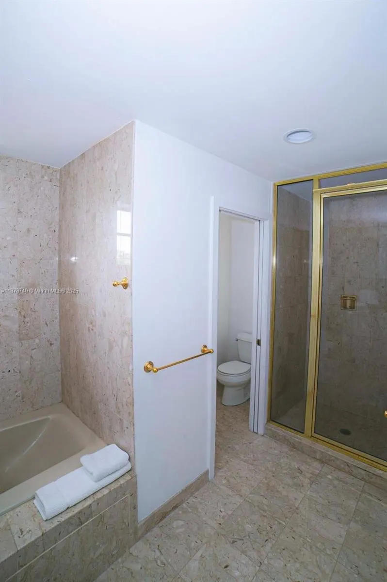 19237 Fisher Island Dr, #19237