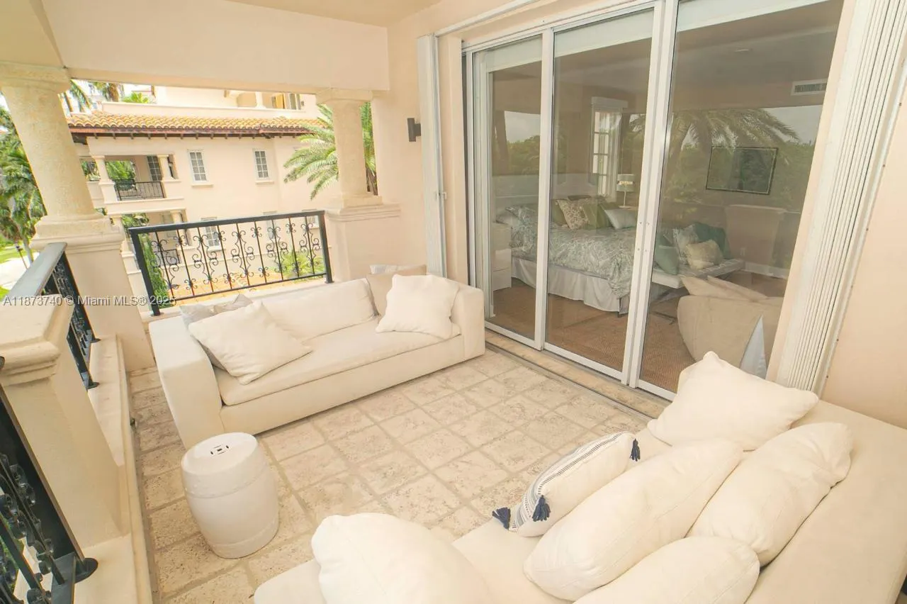 19237 Fisher Island Dr, #19237