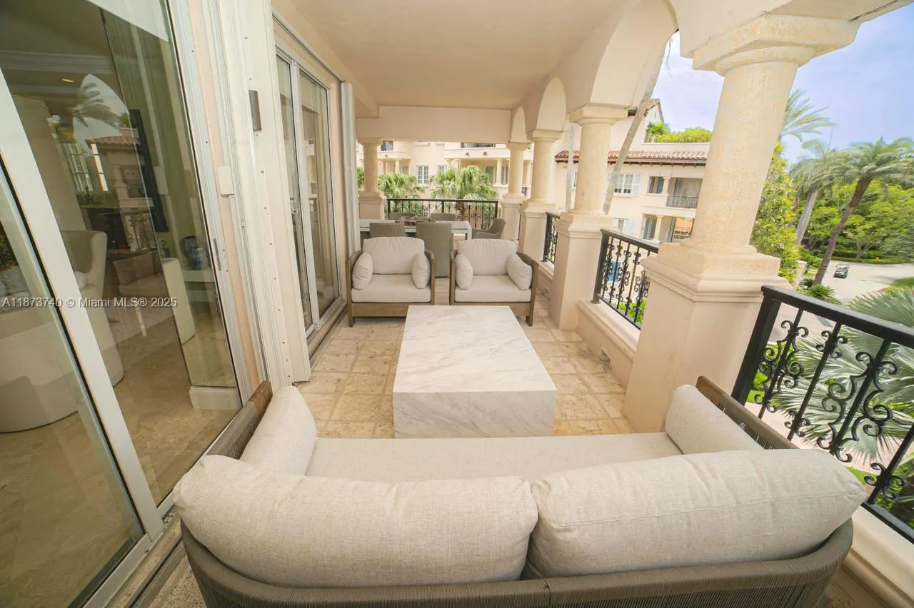 19237 Fisher Island Dr, #19237