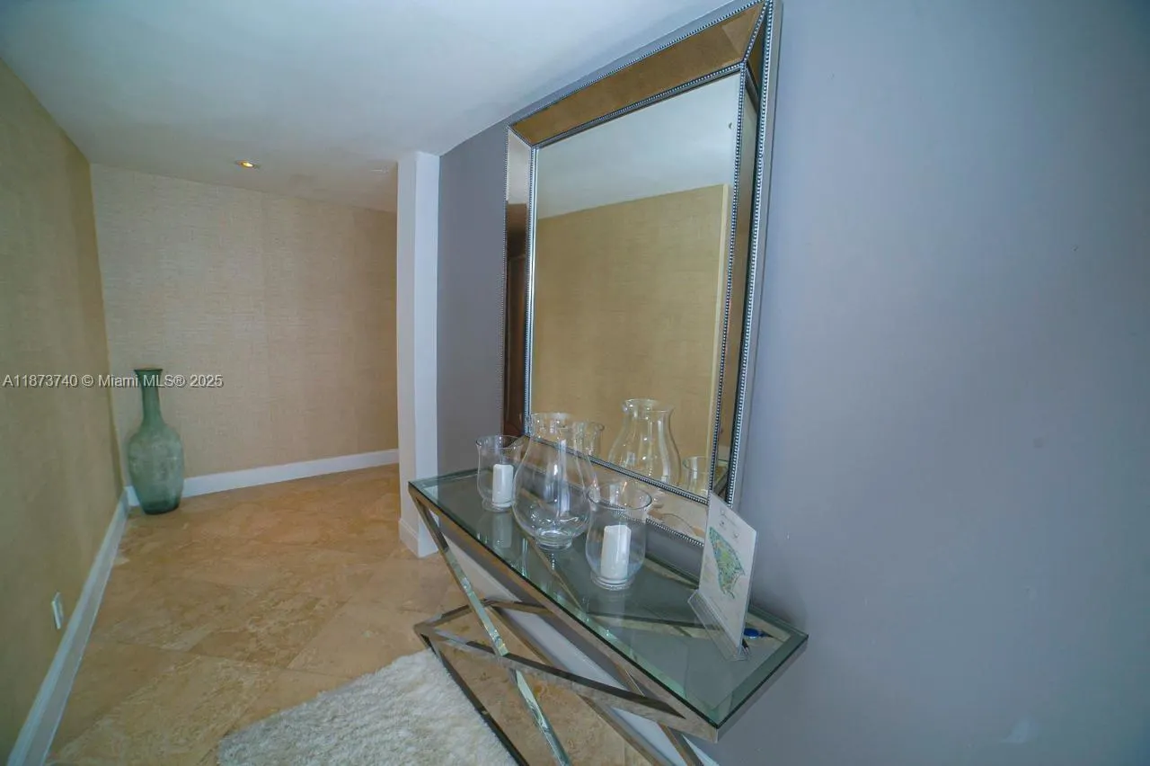 19237 Fisher Island Dr, #19237