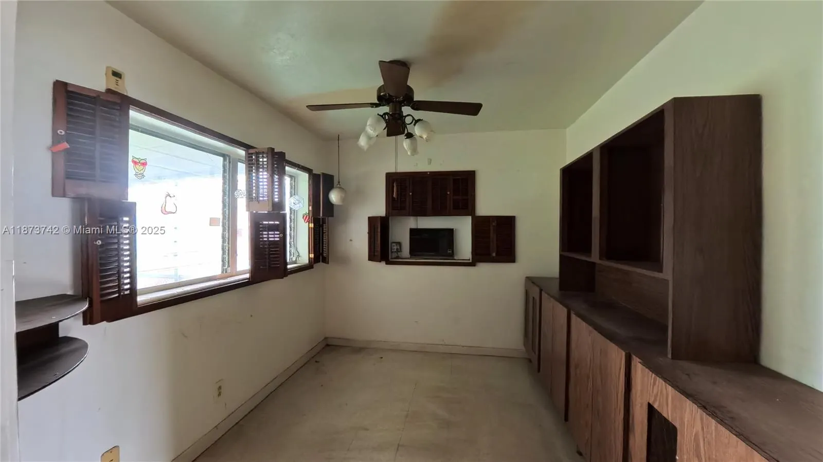 410 NW 52 St