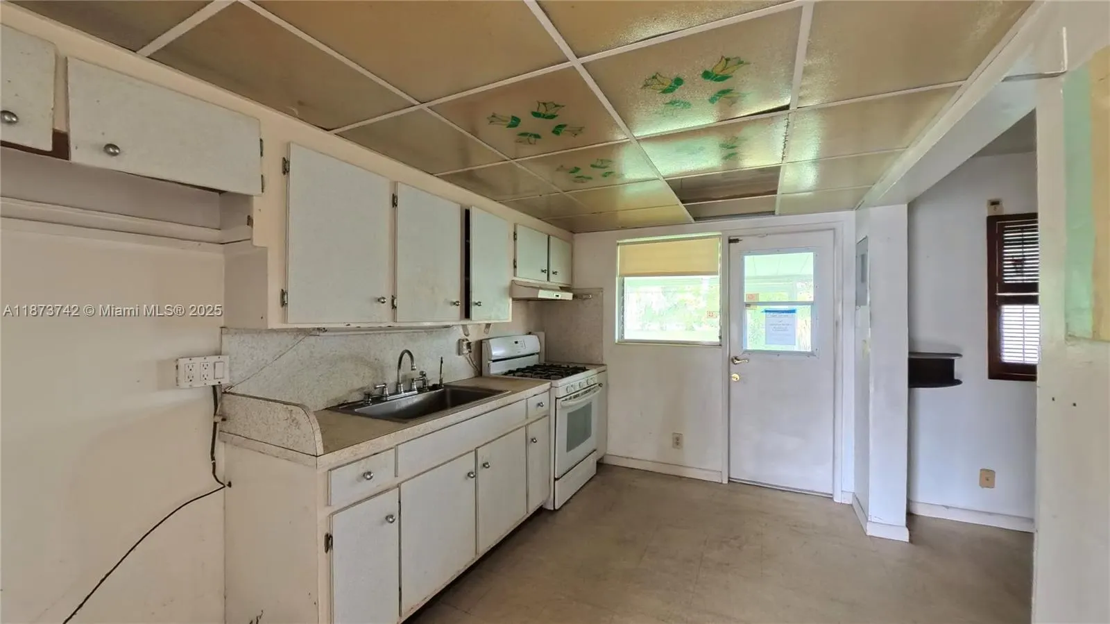 410 NW 52 St