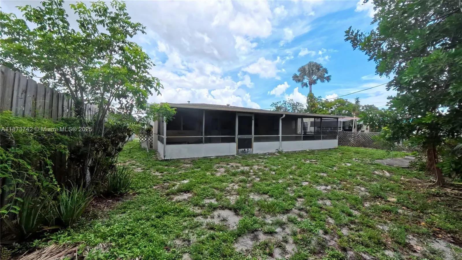 410 NW 52 St