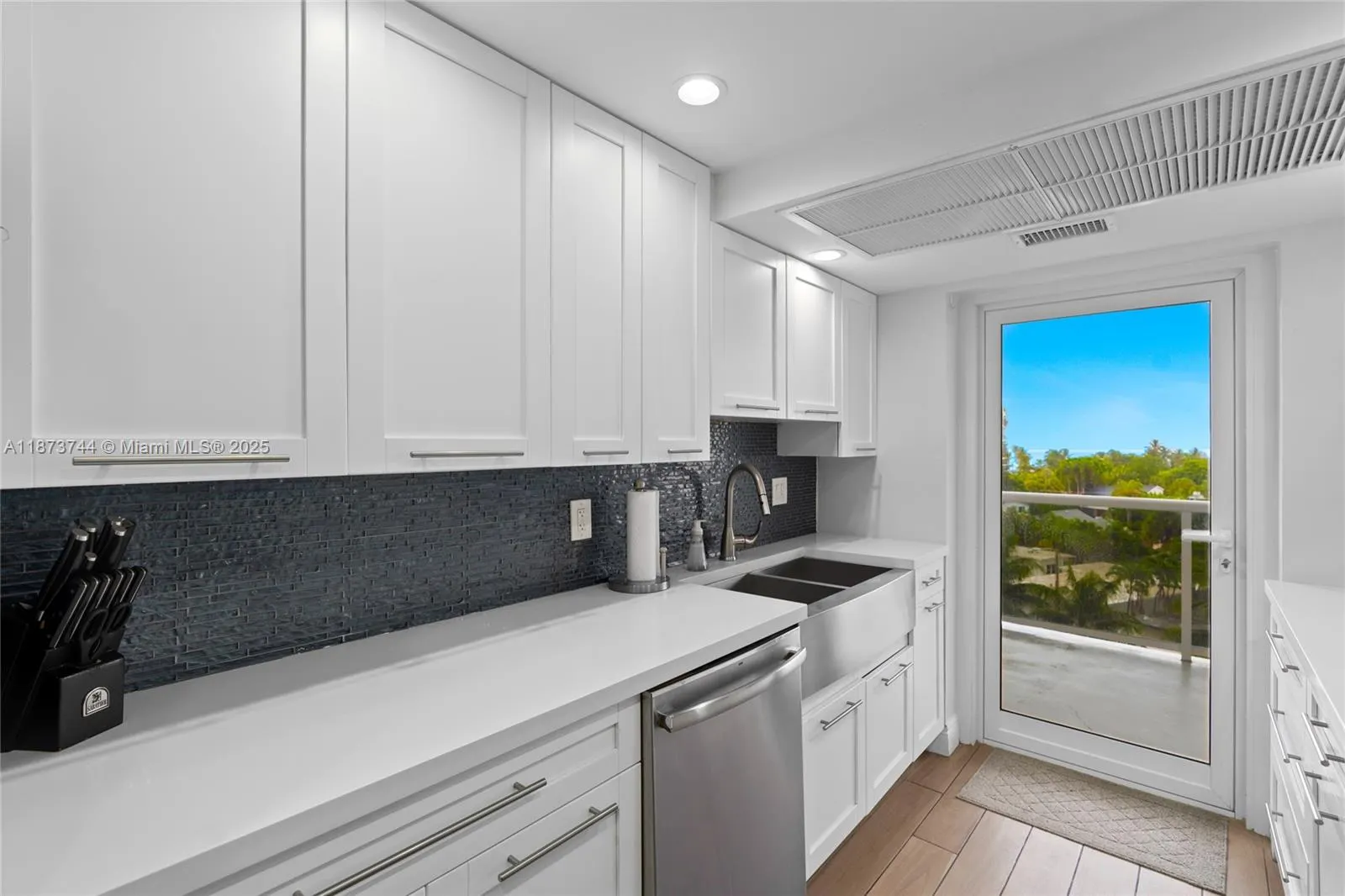2841 N Ocean Blvd, #702