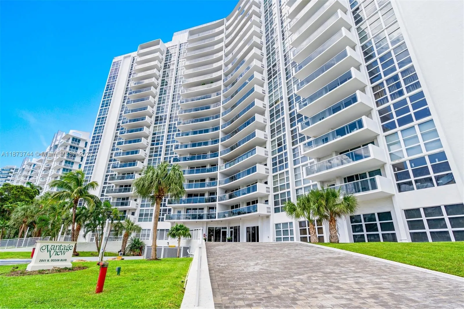 2841 N Ocean Blvd, #702