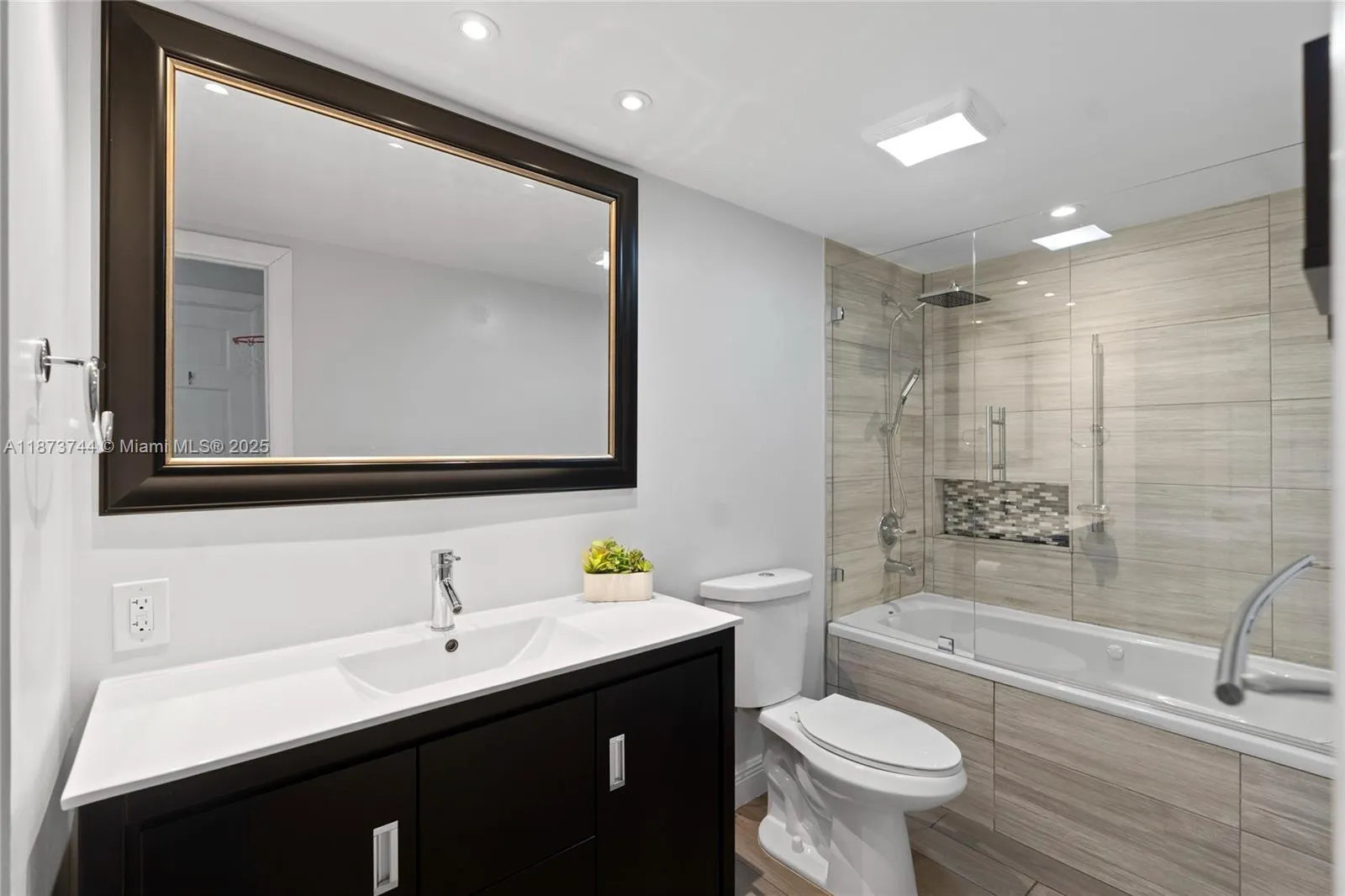 2841 N Ocean Blvd, #702