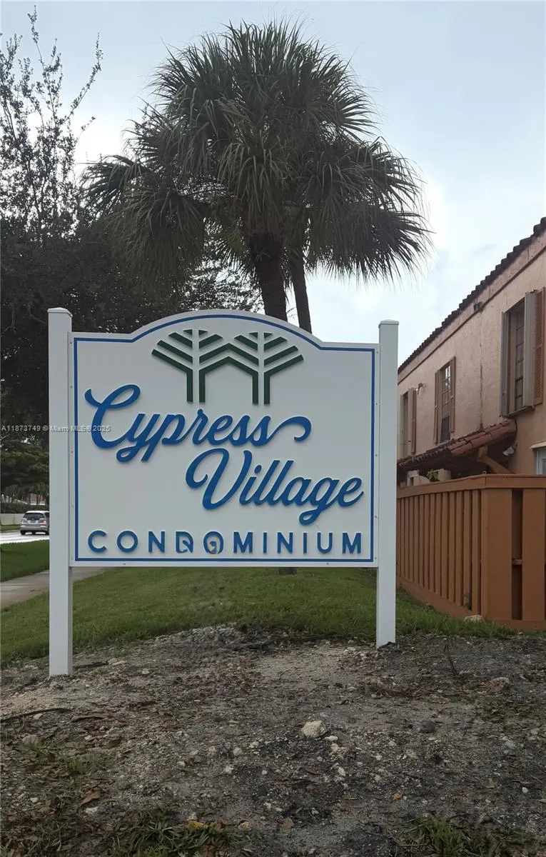 7121 Miami Lakes Dr, #Q8