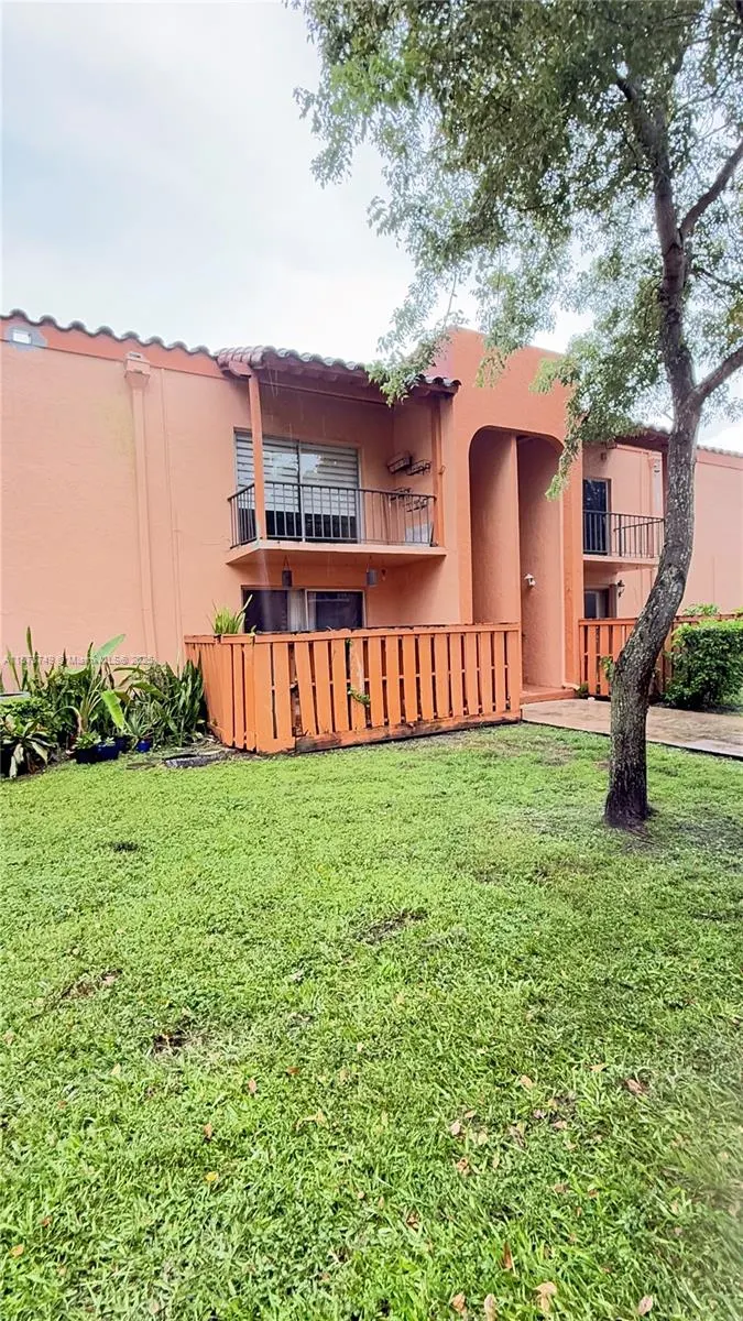 7121 Miami Lakes Dr, #Q8