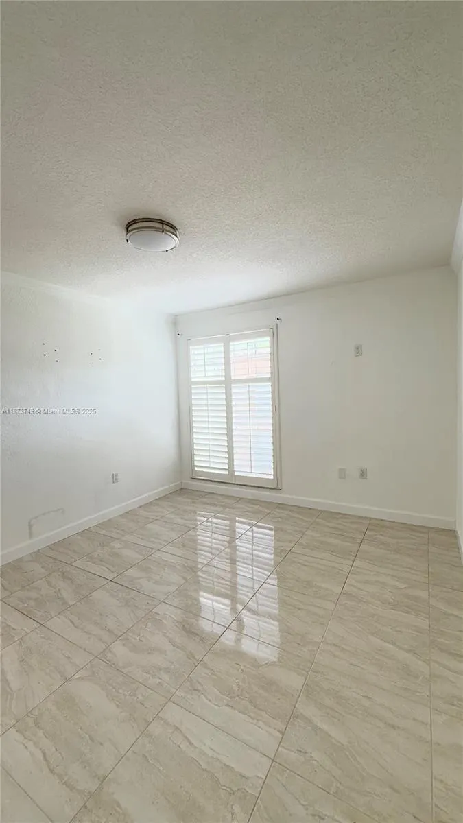 7121 Miami Lakes Dr, #Q8