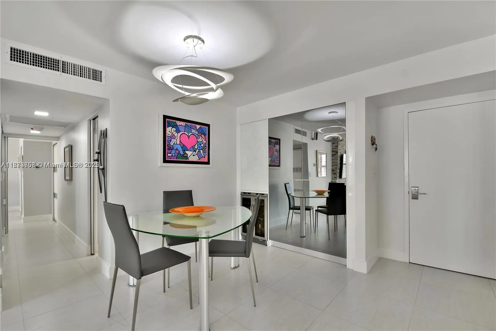 5750 Collins Ave, #14A