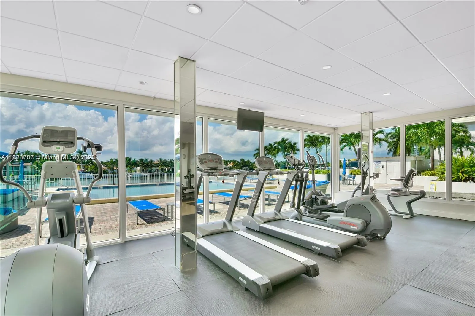 5750 Collins Ave, #14A