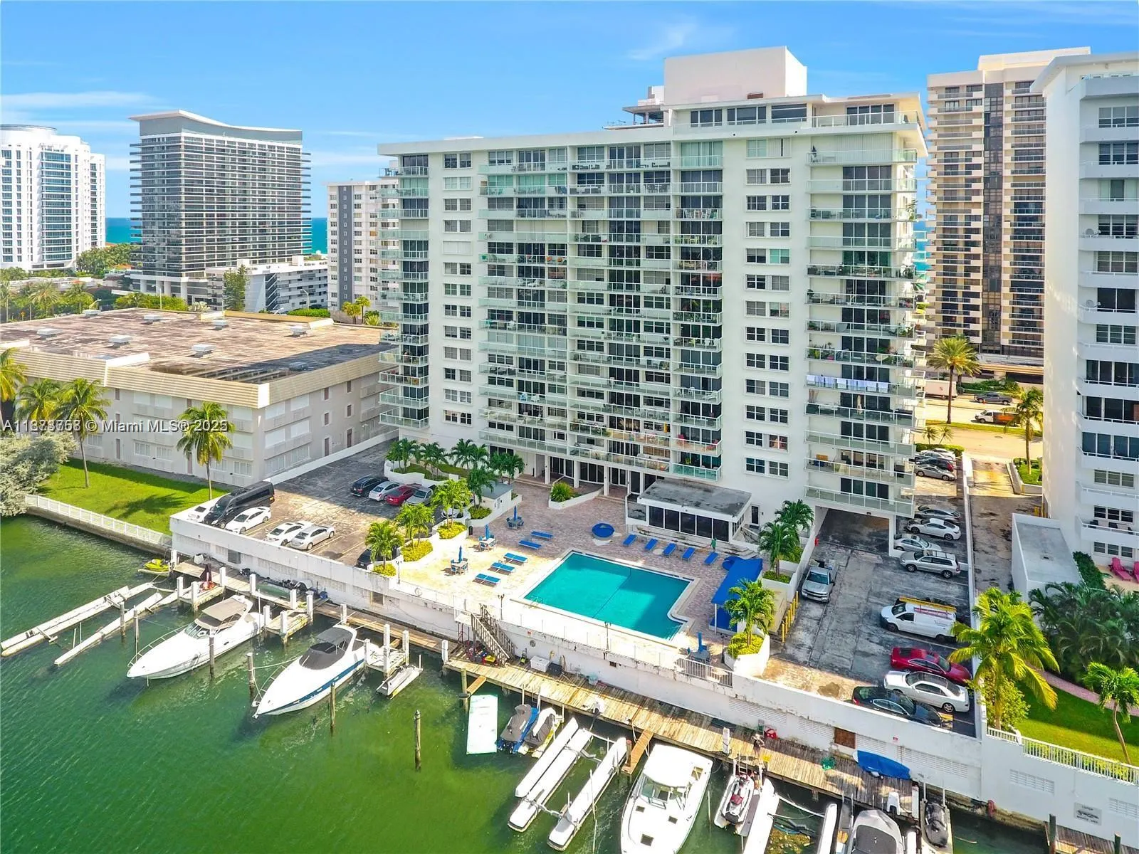 5750 Collins Ave, #14A