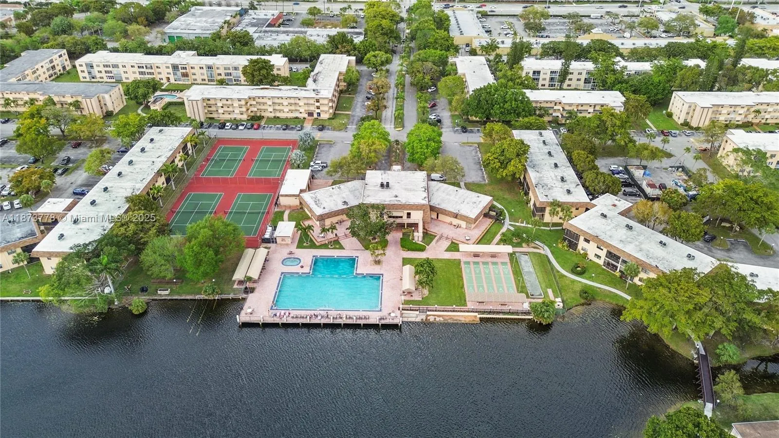 300 Berkley Rd, #107