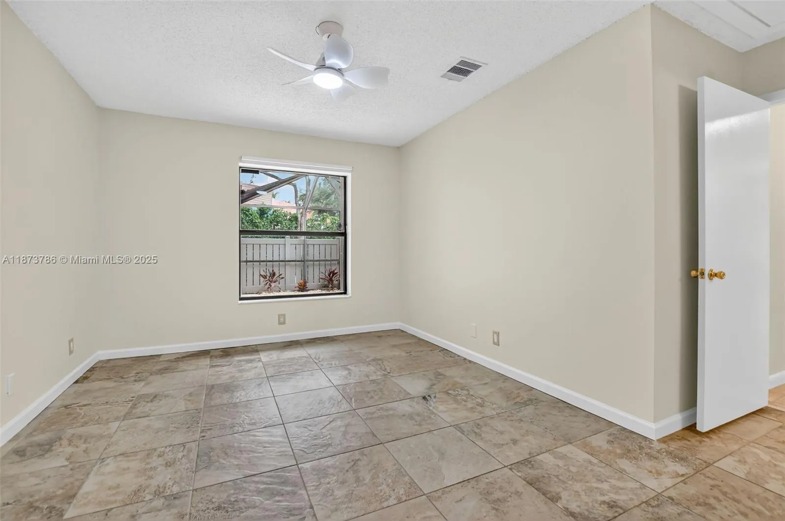 4843 NW 22nd St, #4157