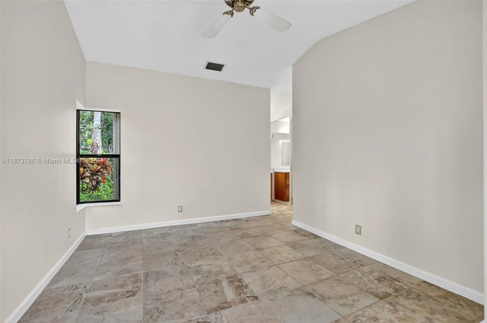 4843 NW 22nd St, #4157