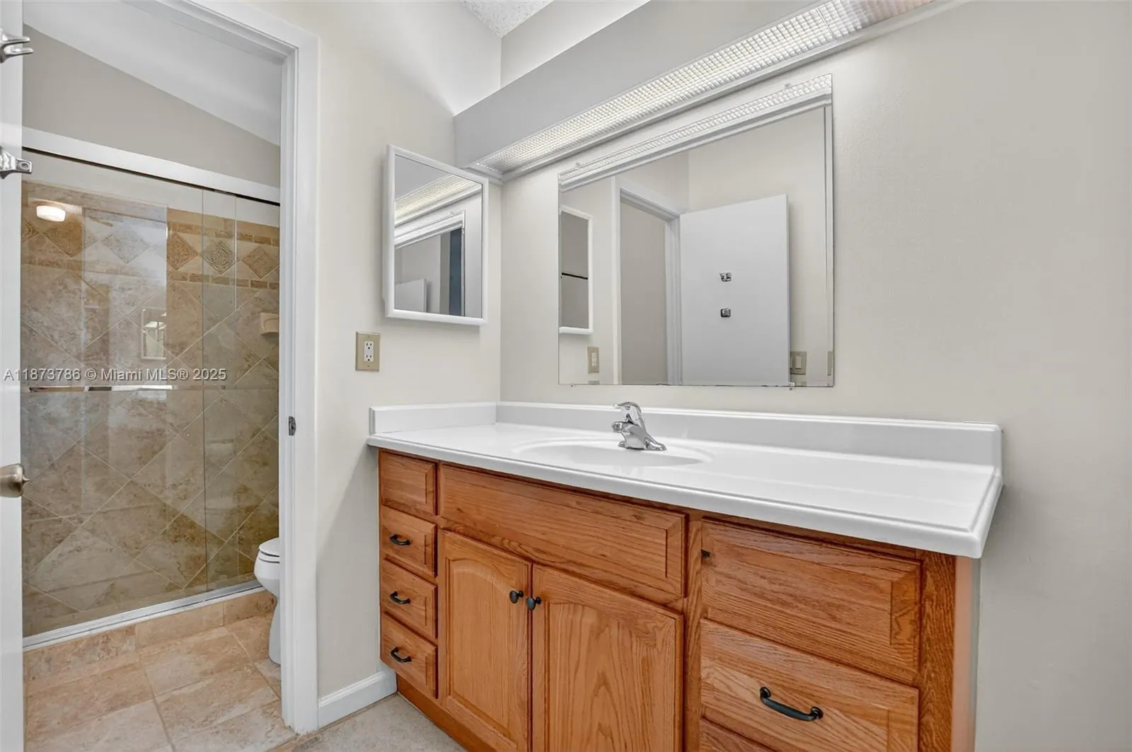 4843 NW 22nd St, #4157