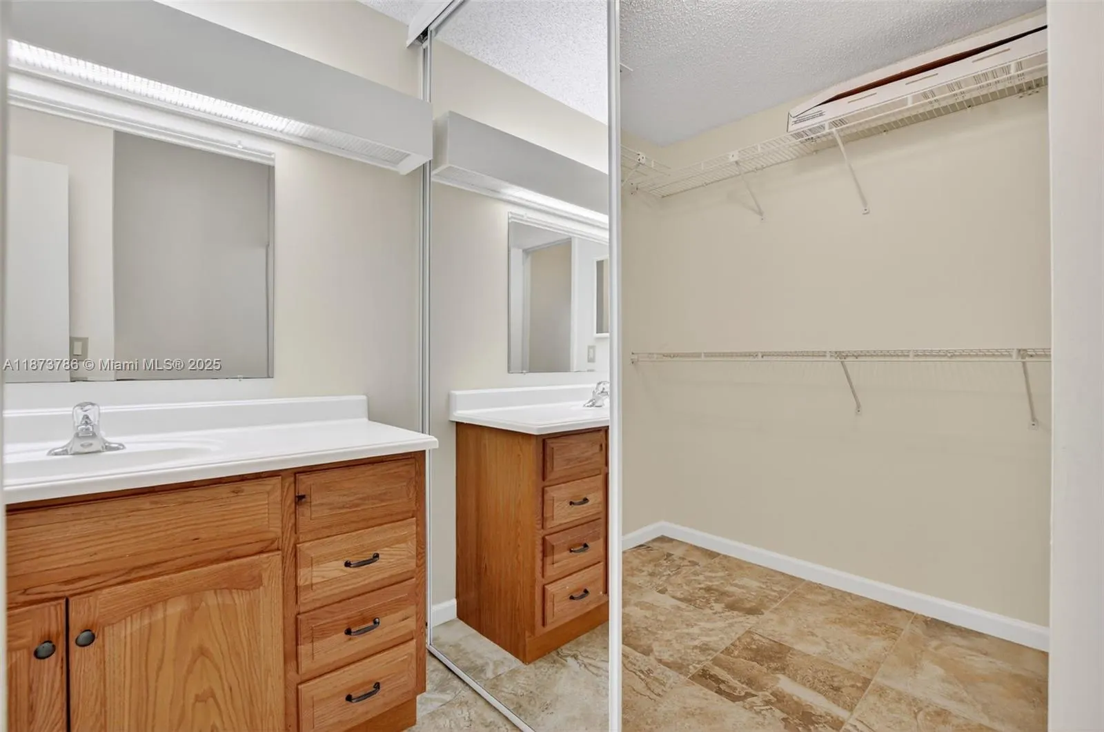 4843 NW 22nd St, #4157