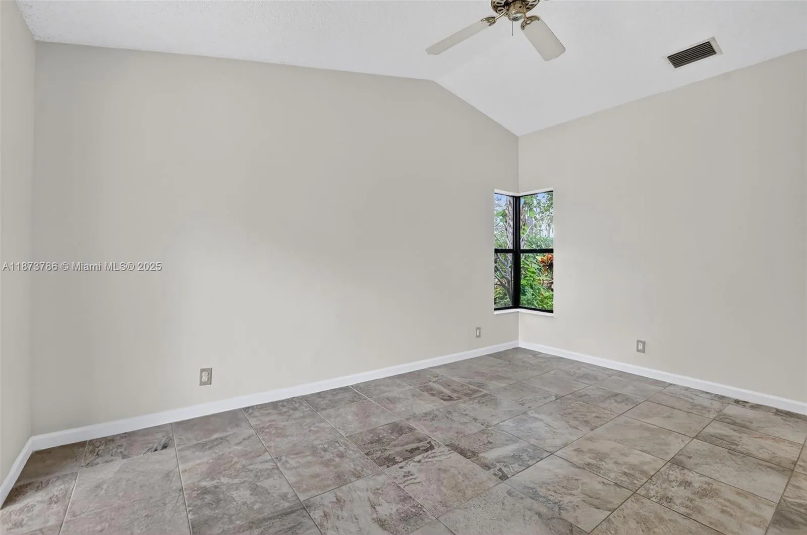 4843 NW 22nd St, #4157