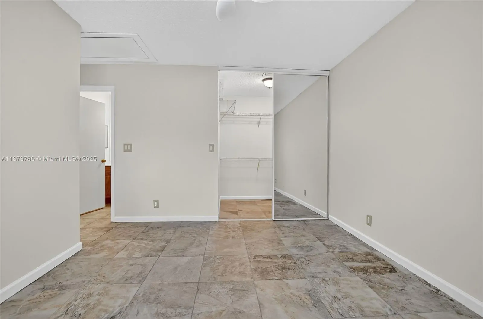 4843 NW 22nd St, #4157