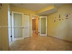 1005 8th St, #PH-2