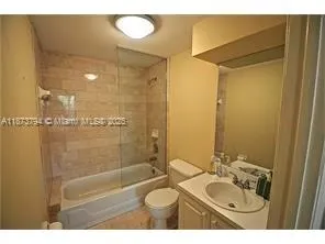 1005 8th St, #PH-2