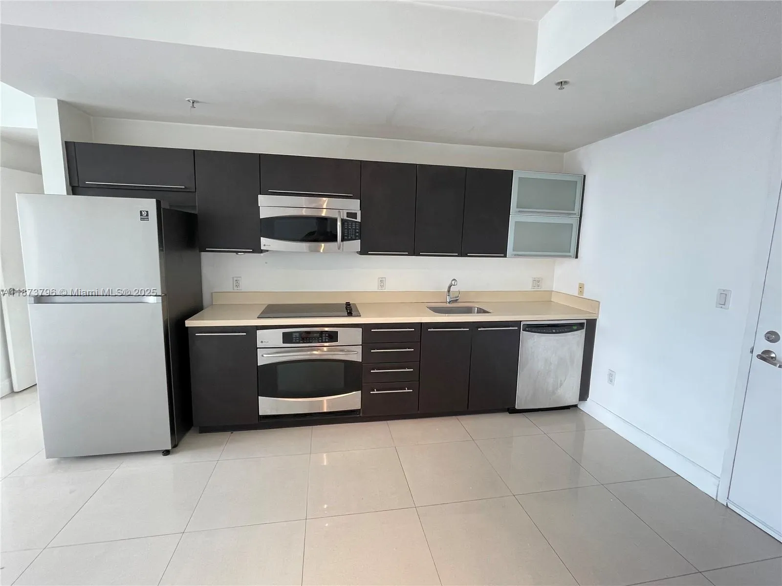 90 SW 3rd St, #1809