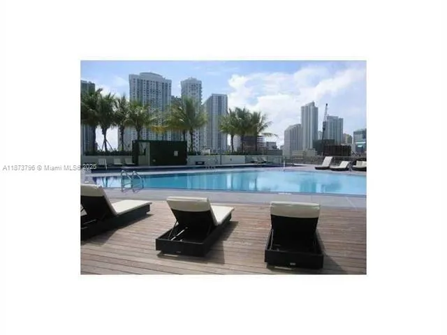 90 SW 3rd St, #1809