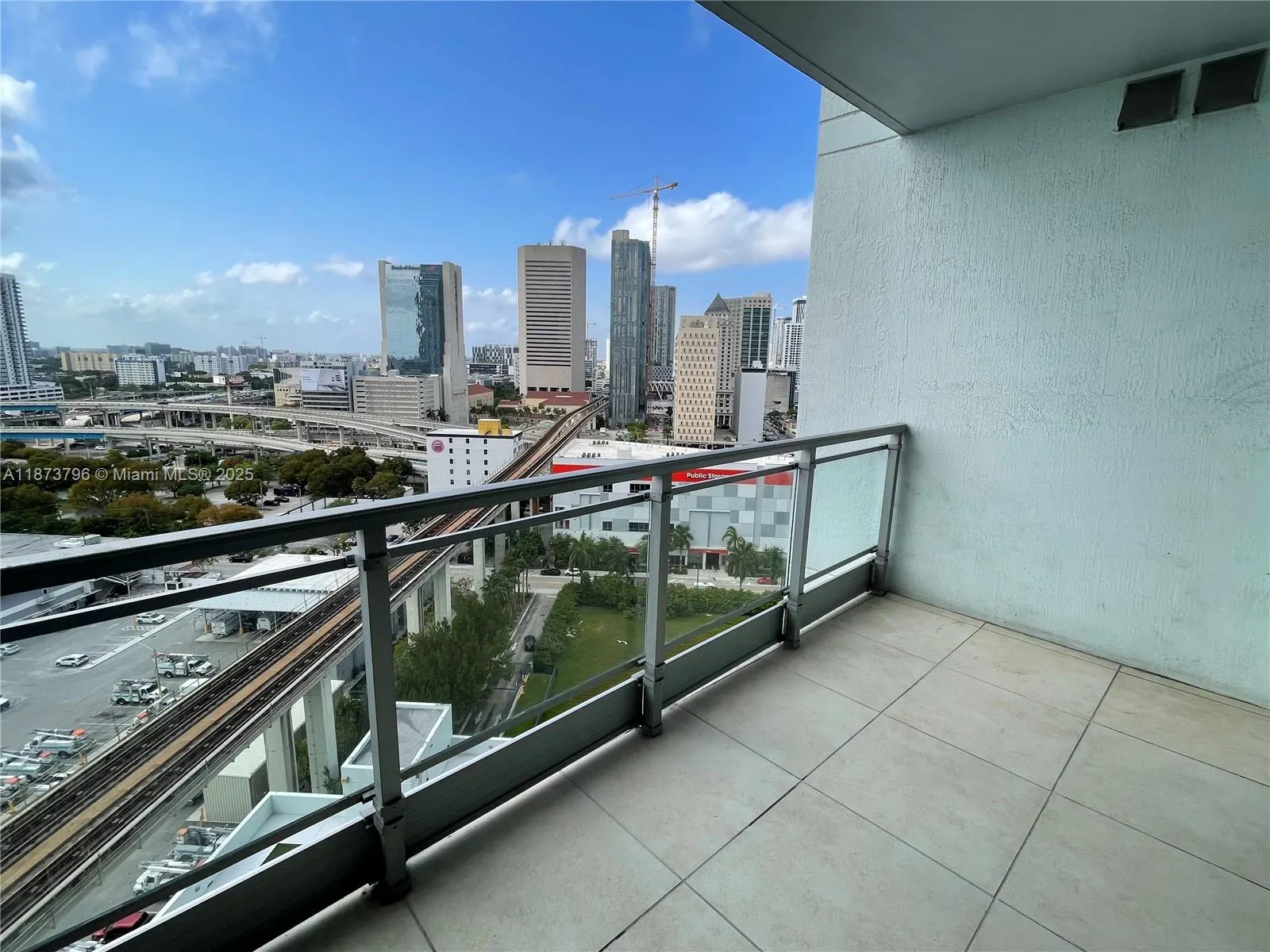 90 SW 3rd St, #1809