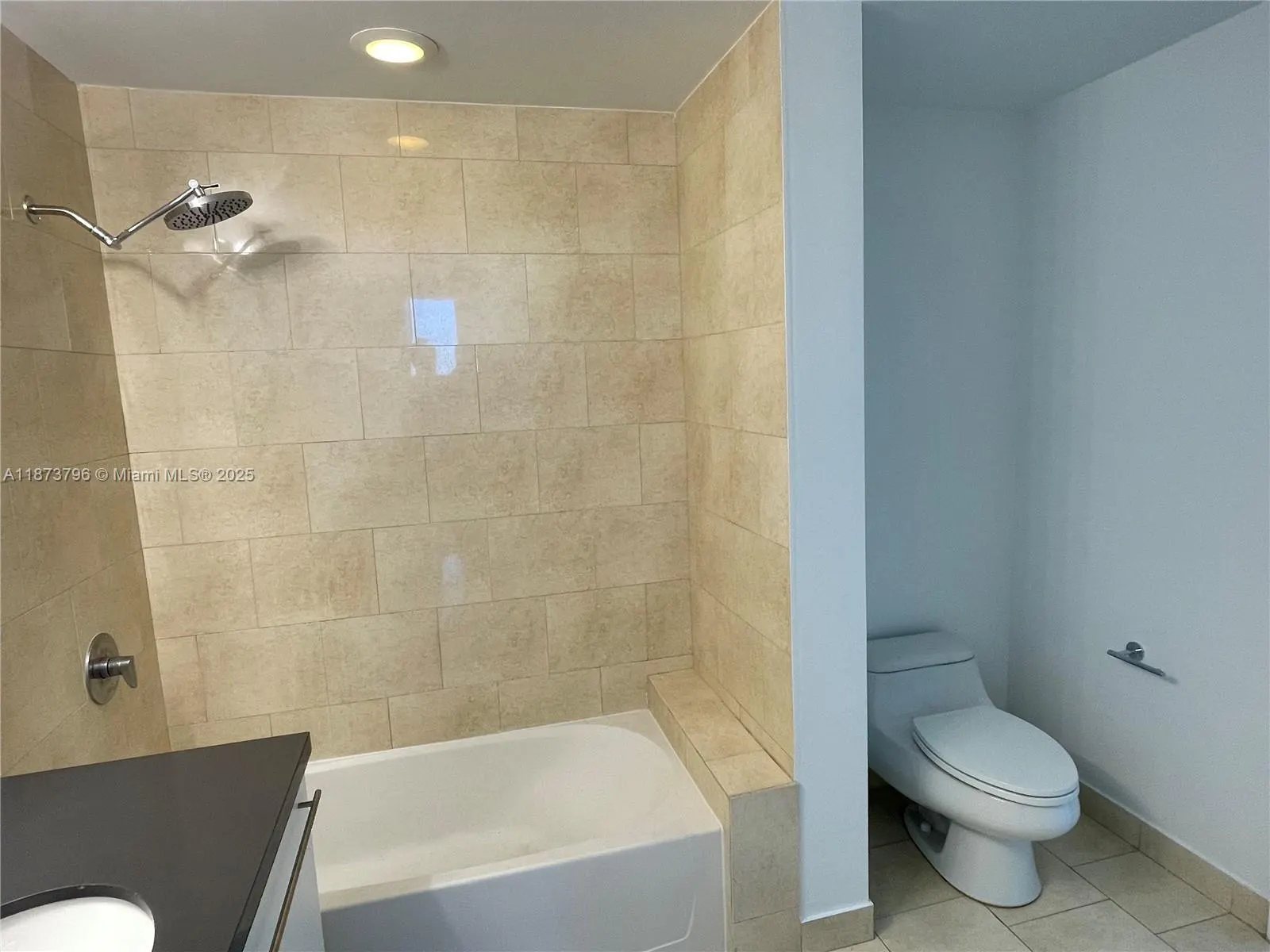 90 SW 3rd St, #1809