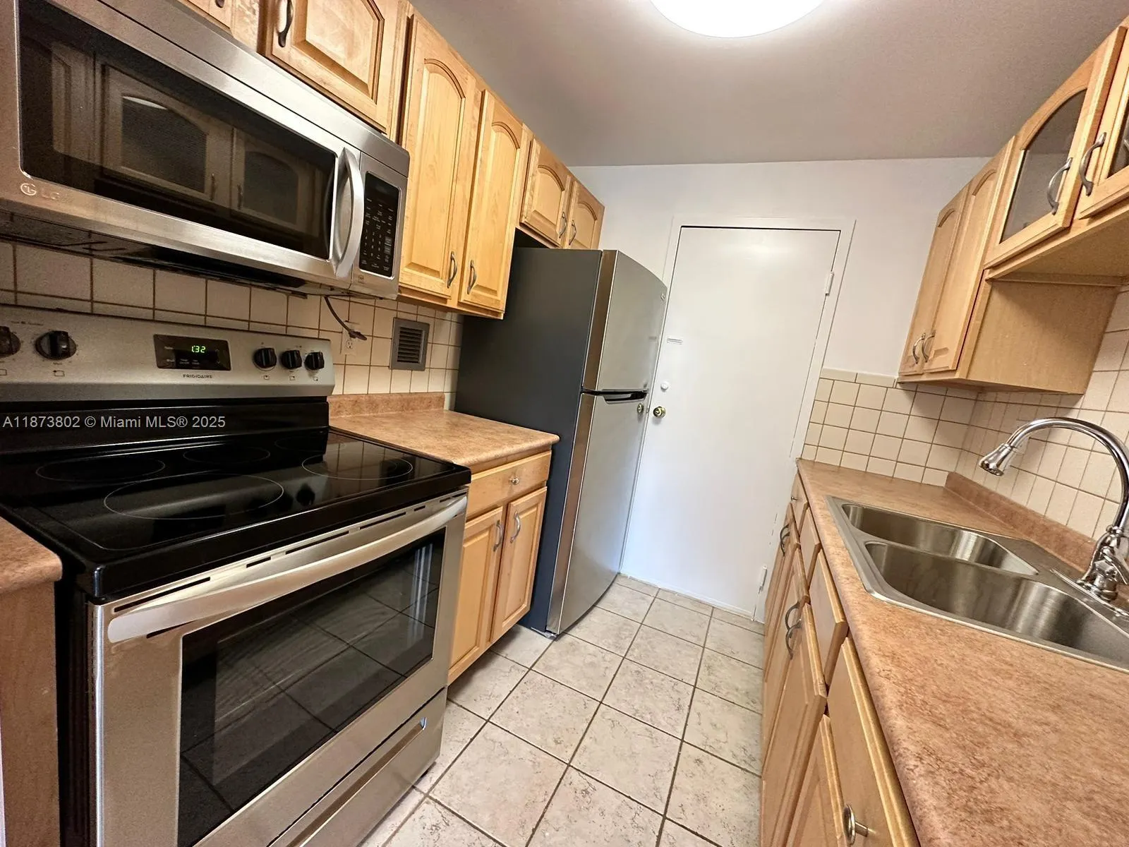 900 NE 18th Ave, #207
